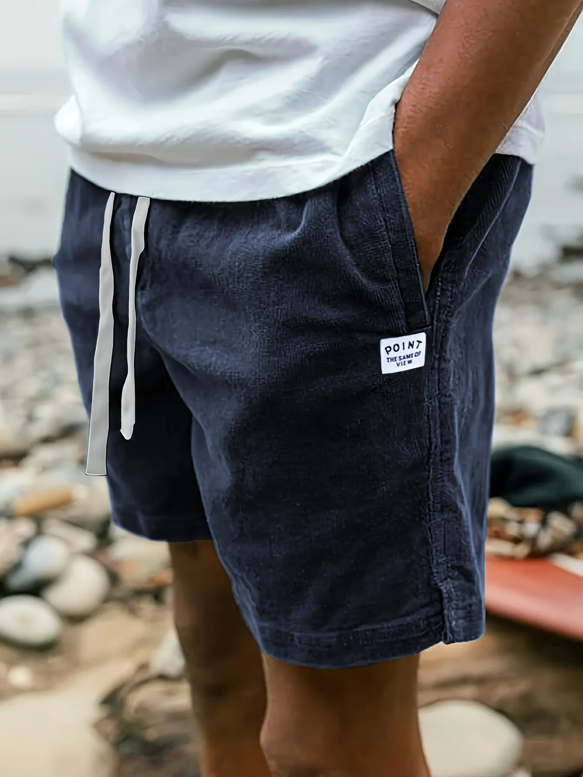 Scopri lo stile senza sforzo e il comfort che dura tutto il giorno con gli Shorts in Poliestere Velouré™!